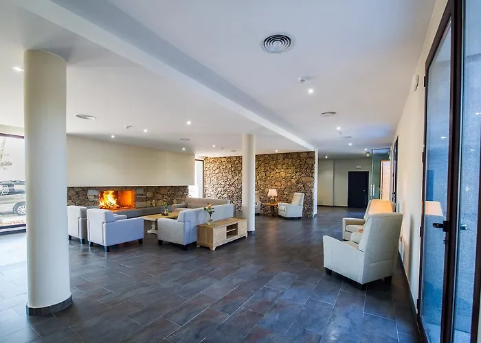 Rural Monteras Hotell 3*